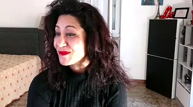 Snapshot of danasantoreal chatting on 12.27.24 danasantoreal online show from 12.27.24
