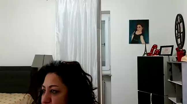 Snapshot of danasantoreal chatting on 12.31.24 danasantoreal online show from 12.31.24