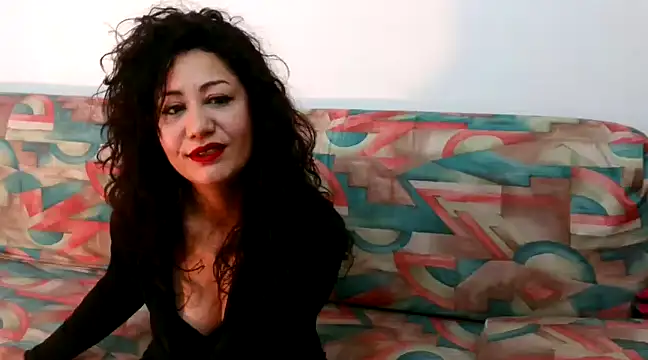 Snapshot of danasantoreal chatting on 02.21.25 danasantoreal online show from 02.21.25