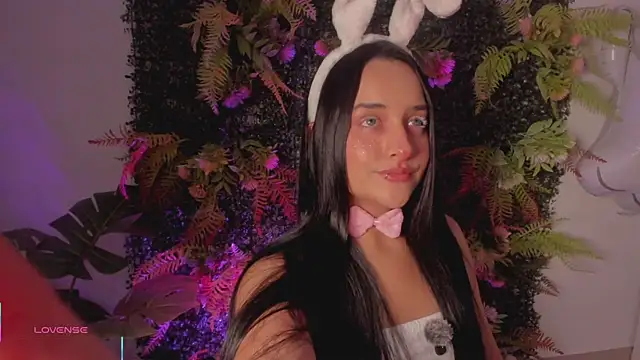 hanna lee02 online show from 10.30.25