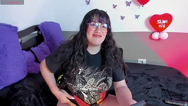 Snapshot of Missmonserrat chatting on 03.09.25 Missmonserrat online show from 03.09.25