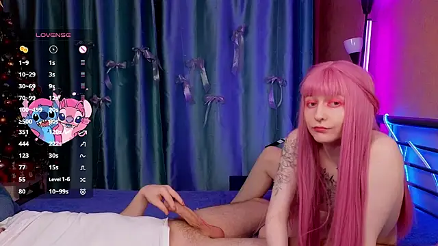 Snapshot of noisy_neighbors chatting on 01.12.25 noisy neighbors online show from 01.12.25