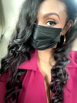 Snapshot of YourThirstySlut chatting on 09.15.25 YourThirstySlut online show from 09.15.25