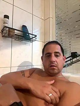 Snapshot of Wessi2005 chatting on 09.22.25 Wessi2005 online show from 09.22.25