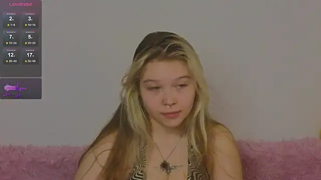 Snapshot of May_aster chatting on 10.24.25 May aster online show from 10.24.25