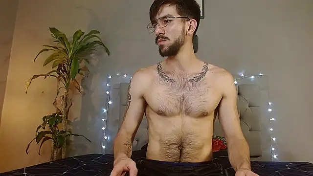 Snapshot of Mr_WhiteCock chatting on 02.22.25 Mr WhiteCock online show from 02.22.25