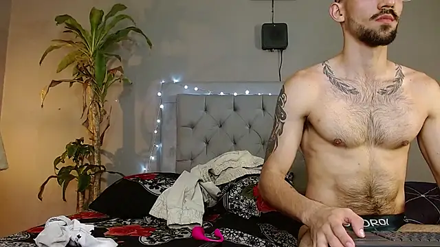 Snapshot of Mr_WhiteCock chatting on 02.27.25 Mr WhiteCock online show from 02.27.25