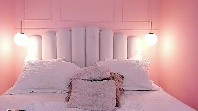 sarah salis  online show from 12.14.25