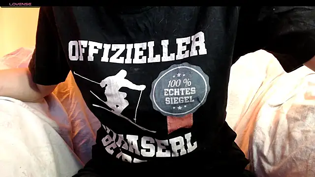 Snapshot of Perversdemlni chatting on 03.22.25 Perversdemlni online show from 03.22.25