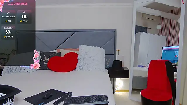 BellaHillss online show from 01.27.25