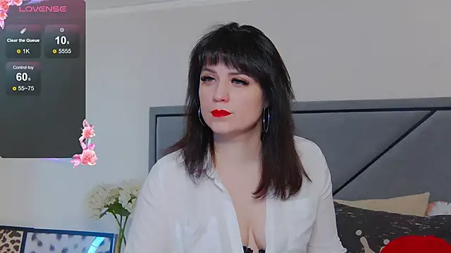 BellaHillss online show from 03.21.25