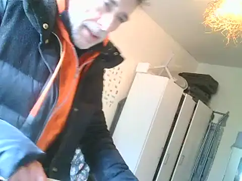 Snapshot of DaddyQuimHot chatting on 12.15.24 DaddyQuimHot online show from 12.15.24