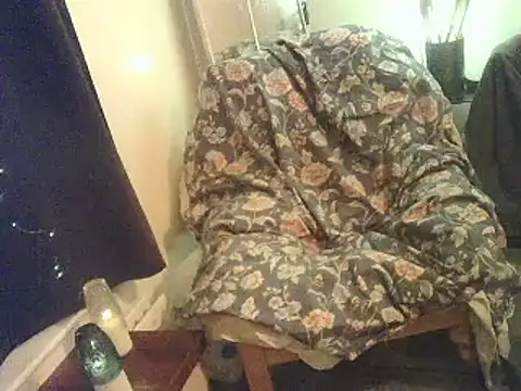 Snapshot of DaddyQuimHot chatting on 02.07.25 DaddyQuimHot online show from 02.07.25