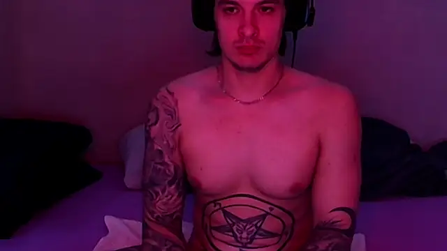 Snapshot of baphomet_from_ice chatting on 11.06.25 baphomet from ice online show from 11.06.25