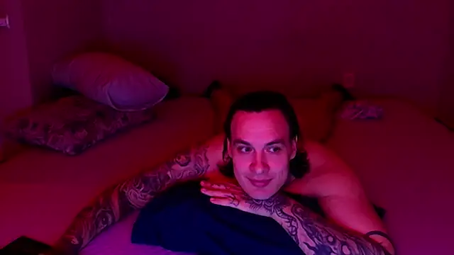 Snapshot of baphomet_from_ice chatting on 11.14.25 baphomet from ice online show from 11.14.25