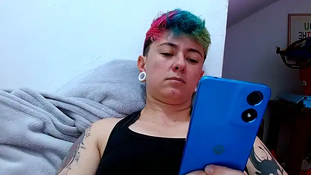 tomboyblue online show from 10.23.25