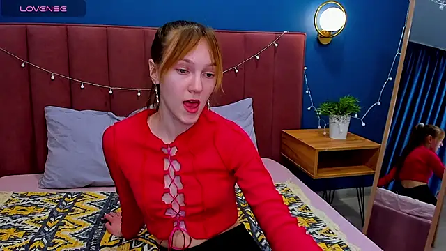 Snapshot of VanillaKelly chatting on 01.24.25 VanillaKelly online show from 01.24.25