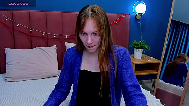 Snapshot of VanillaKelly chatting on 02.11.25 VanillaKelly online show from 02.11.25