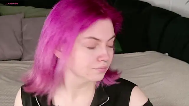 Snapshot of Lisa_Adam chatting on 09.20.25 Lisa Adam online show from 09.20.25