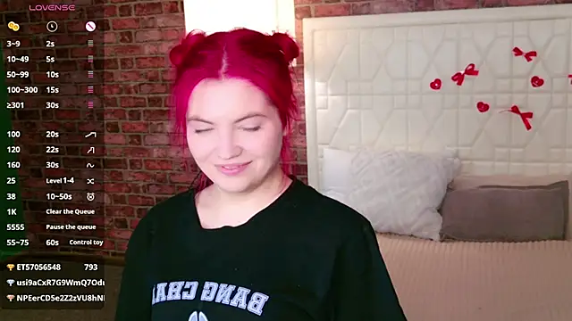 Lisa Adam online show from 04.18.26