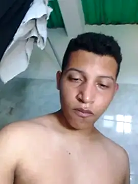 Snapshot of Fuenmayor40 chatting on 12.16.25 Fuenmayor40 online show from 12.16.25