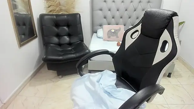 niraksil online show from 02.21.25