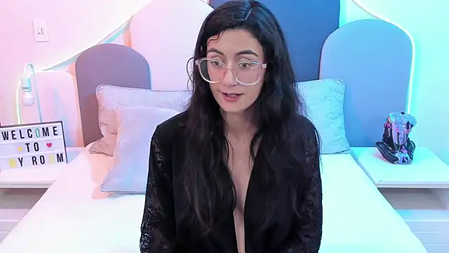 SophieGomez22 online show from 03.03.25