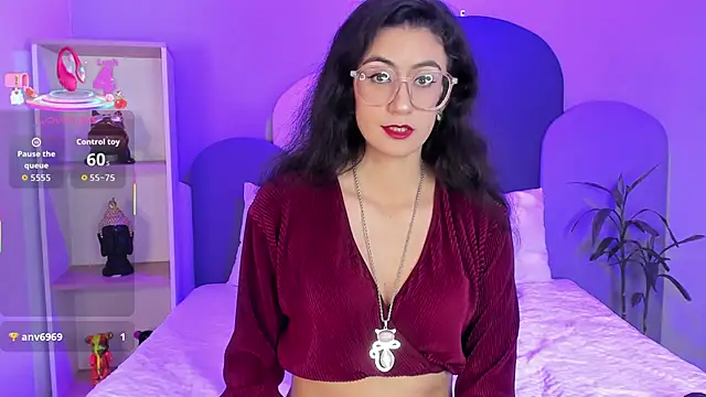 SophieGomez22 online show from 09.13.25