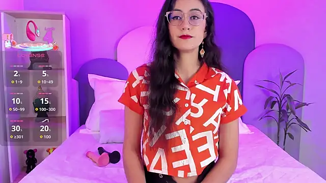 SophieGomez22 online show from 11.07.25