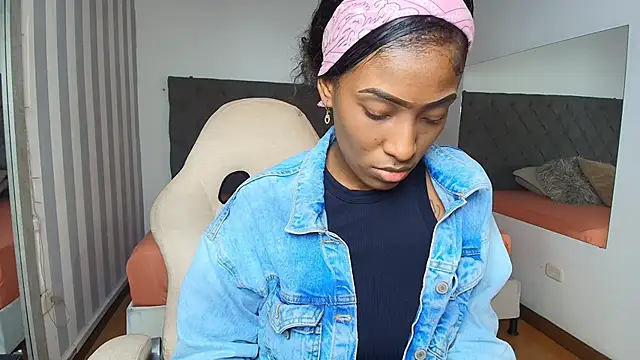 rebeca cortez  online show from 01.28.25