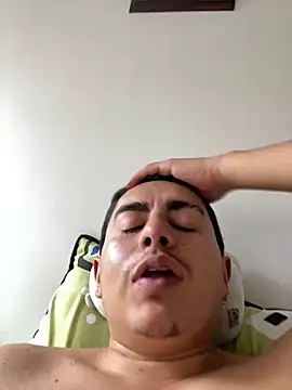 Snapshot of DanielGomez9 chatting on 03.09.25 DanielGomez9 online show from 03.09.25