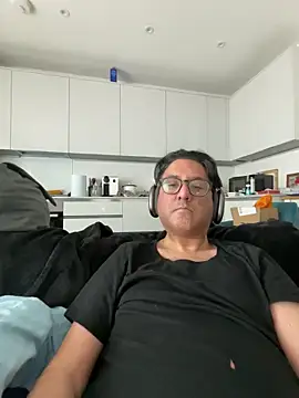 Robin007 online show from 03.12.25