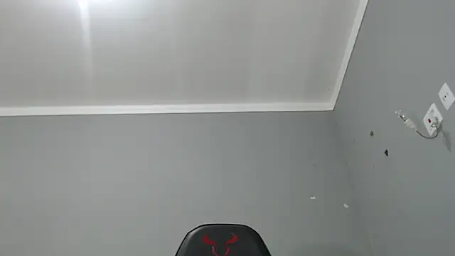 Livia Diaz online show from 12.21.25