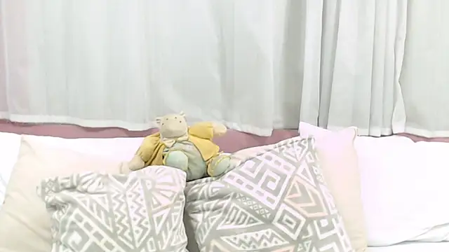 Snapshot of LexiiBloom chatting on 03.14.25 LexiiBloom online show from 03.14.25