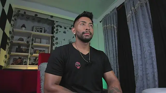 Couple muscle1 online show from 01.13.26