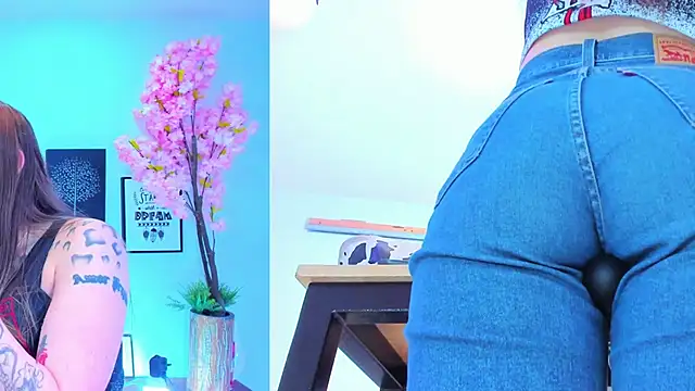 Snapshot of Siouxsie_cenobite chatting on 09.14.25 Siouxsie cenobite online show from 09.14.25