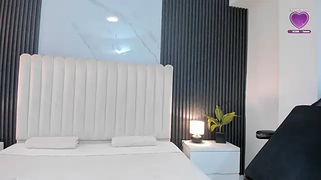 Madiee Rhea online show from 02.25.26