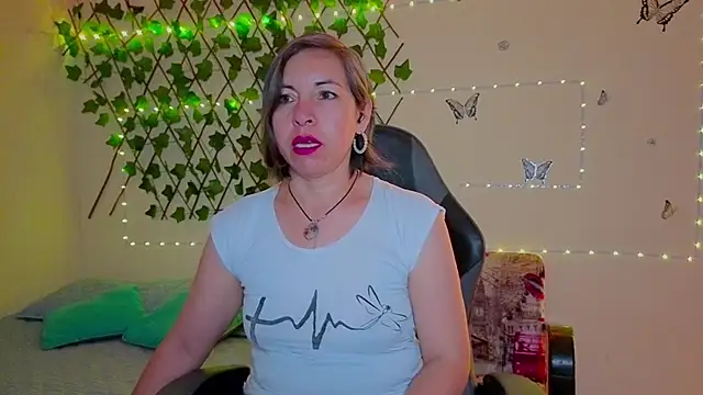 Lady breaks hearts online show from 10.15.25