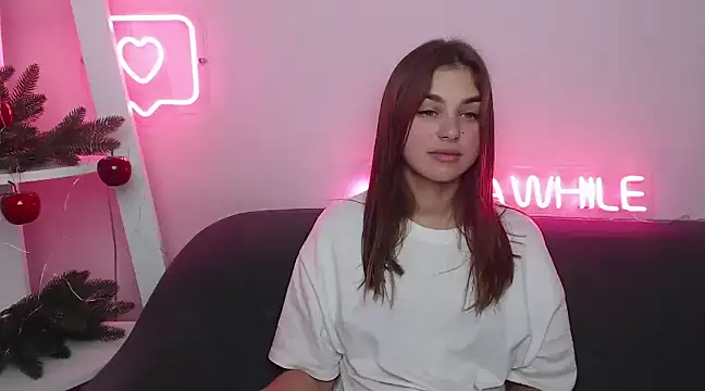 Snapshot of MilanaAngelAs chatting on 12.28.24 MilanaAngelAs online show from 12.28.24