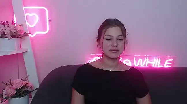 Snapshot of MilanaAngelAs chatting on 01.26.25 MilanaAngelAs online show from 01.26.25