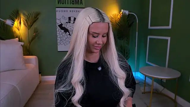 EvaZane online show from 04.15.26