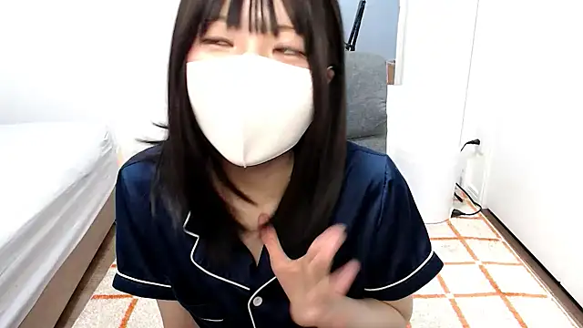 Snapshot of _mi_tsu_ki_ chatting on 12.22.24  mi tsu ki  online show from 12.22.24