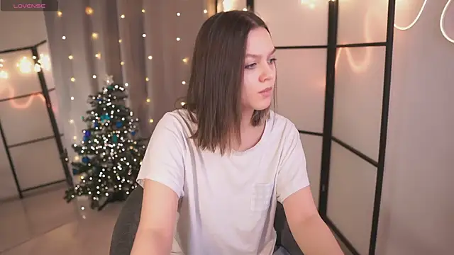 Addelin Moon online show from 12.18.24