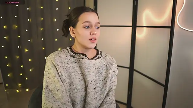 Addelin Moon online show from 01.18.25