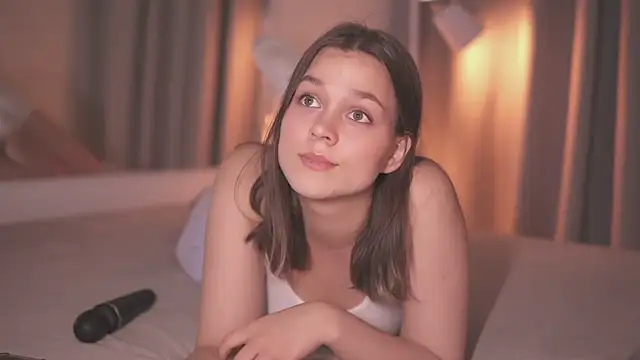 Addelin Moon online show from 03.05.25