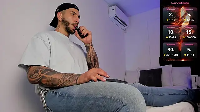 Snapshot of Matt_Ferrer chatting on 02.02.25 Matt Ferrer online show from 02.02.25