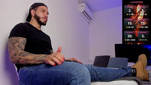 Snapshot of Matt_Ferrer chatting on 03.08.25 Matt Ferrer online show from 03.08.25