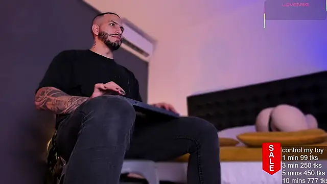 Snapshot of Matt_Ferrer chatting on 10.20.25 Matt Ferrer online show from 10.20.25