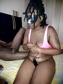 Snapshot of KikiLovesD chatting on 11.18.25 KikiLovesD online show from 11.18.25