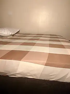 Snapshot of KikiLovesD chatting on 03.31.26 KikiLovesD online show from 03.31.26